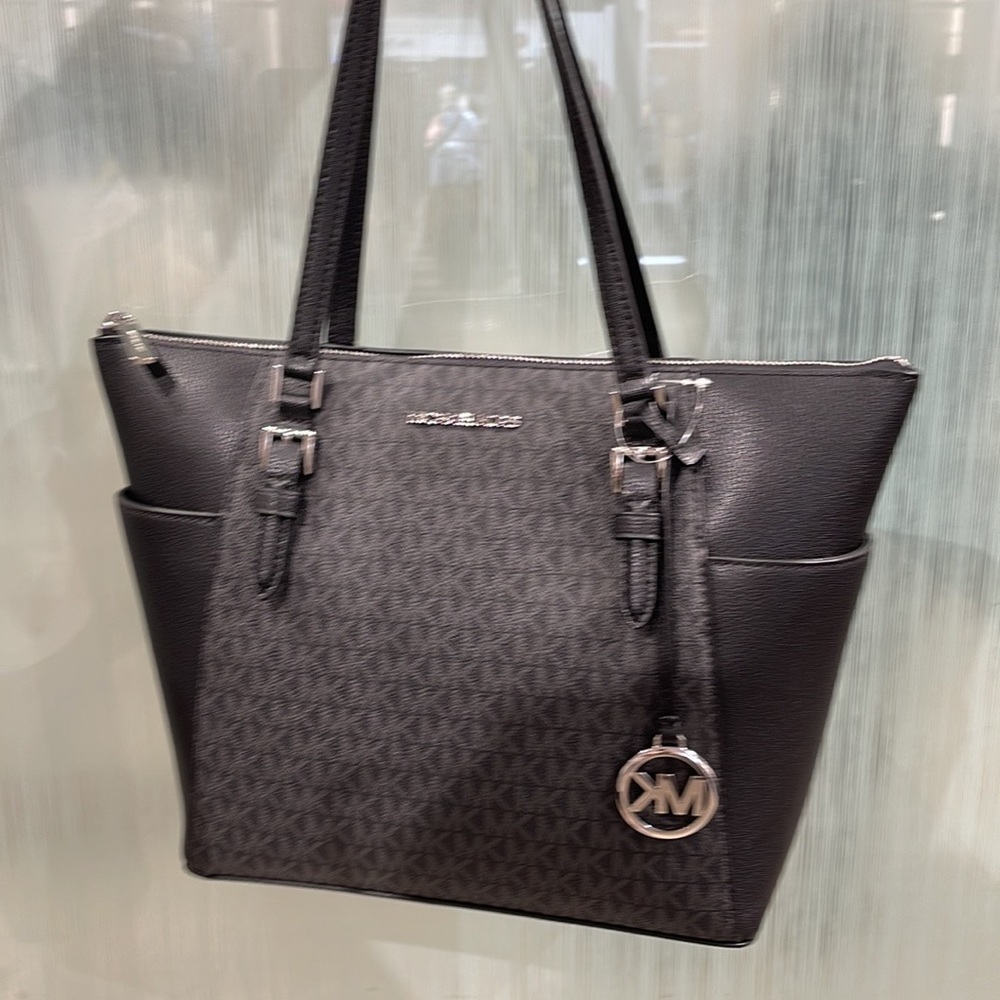 MICHAEL KORS CHARLOTTE LARGE TOP ZIP TOTE BLACK - Picture 12 of 16